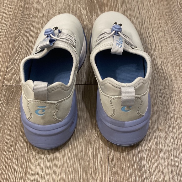 Clove shoes designed for healthcare workers - Picture 3 of 7